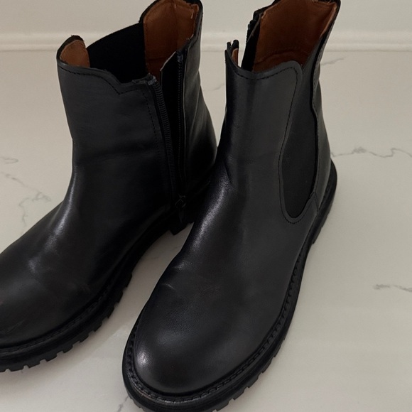 Zara Kids Black Boots - Picture 3 of 3